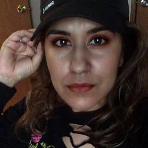 Meet your Posher, Edith